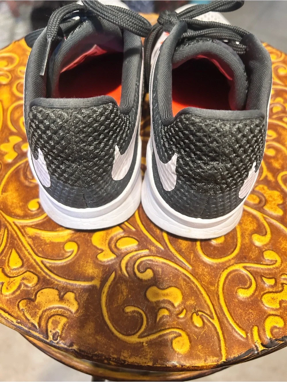 Nike White and Black Trainers with Orange Accents - Picture 4 of 5